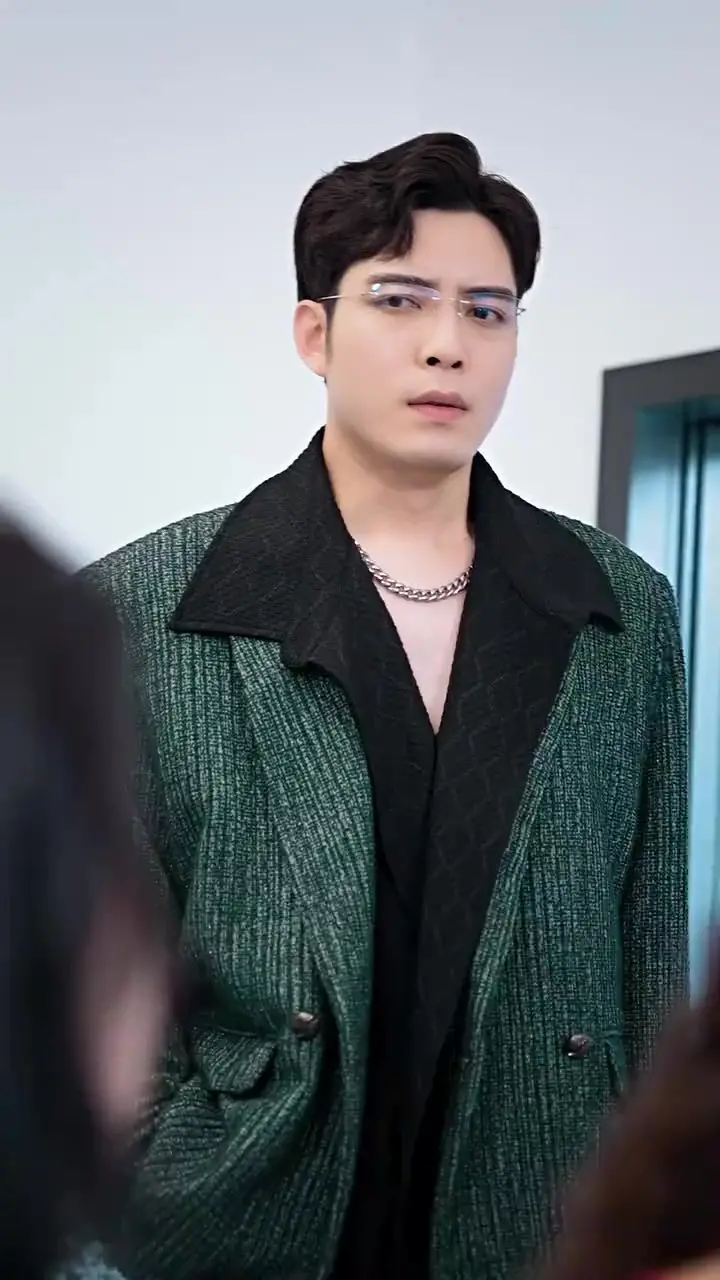 《顾少他病得不轻》：霸总的另类恋爱，甜宠背后藏着怎样的秘密？